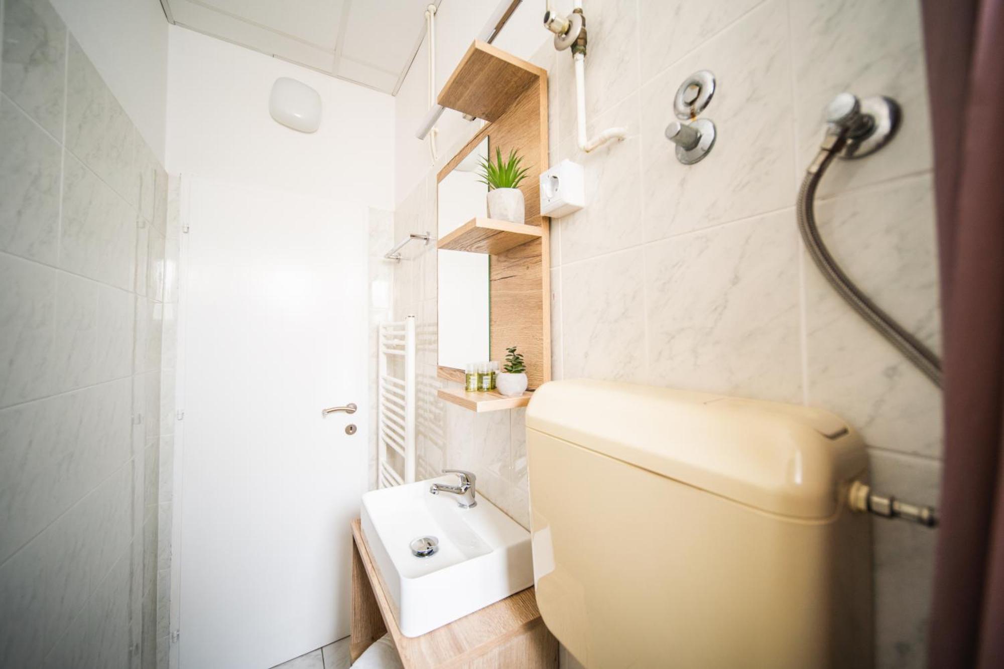 Orgula Hotel Lumbarda Ngoại thất bức ảnh