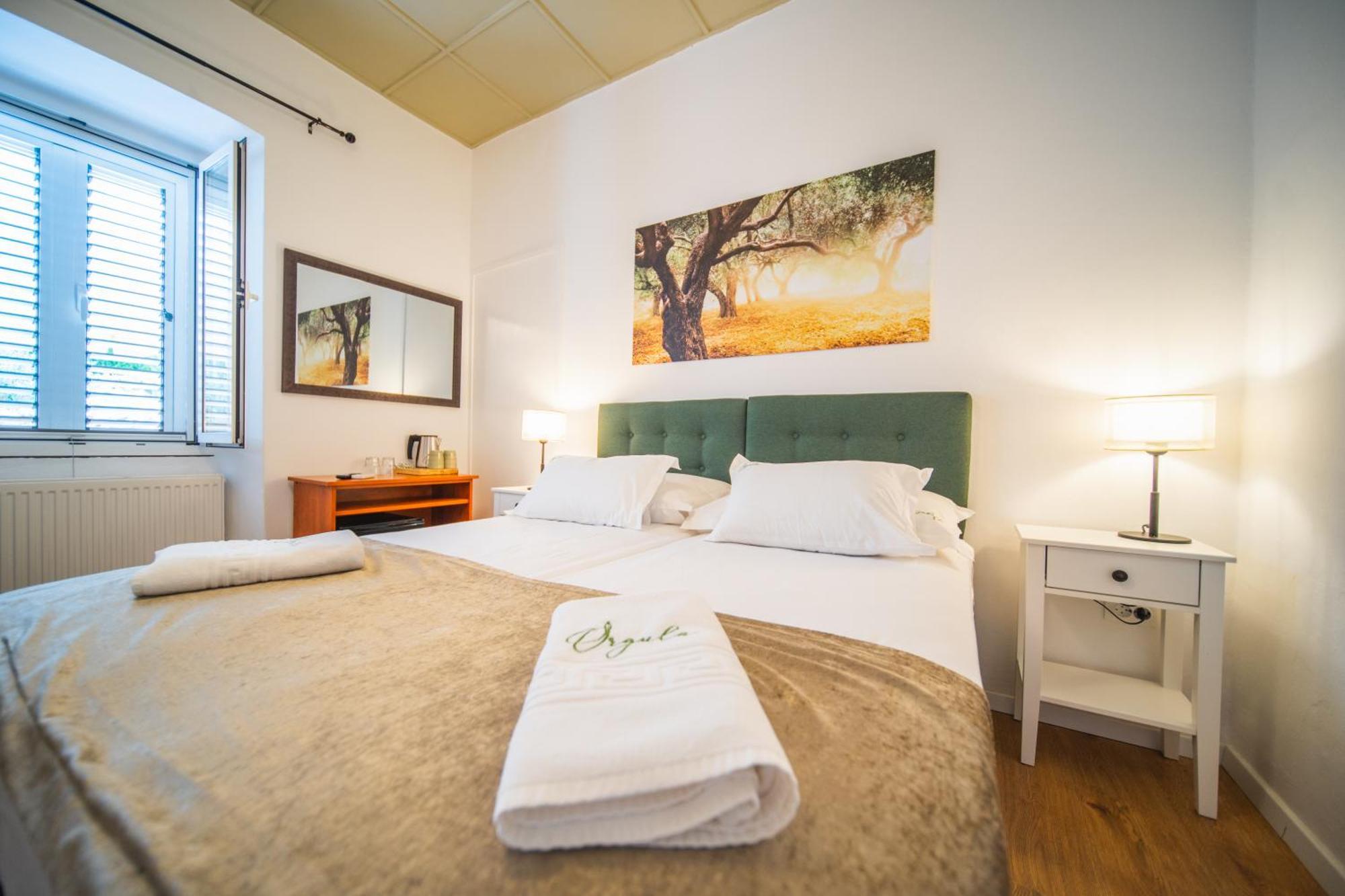 Orgula Hotel Lumbarda Ngoại thất bức ảnh